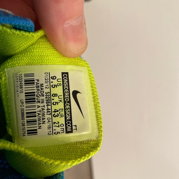 Mens Nike Flyknit Trainer - Picture 6 of 7